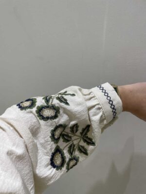 Camisa bordados