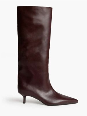 Bota de tacón bajo